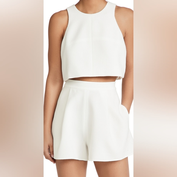 Black Halo Sleeveless Crop Top - Picture 4 of 6